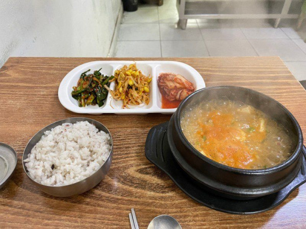 서울에도 있다는 3500원 찌개 밥집